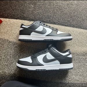 Nike Panda Dunks